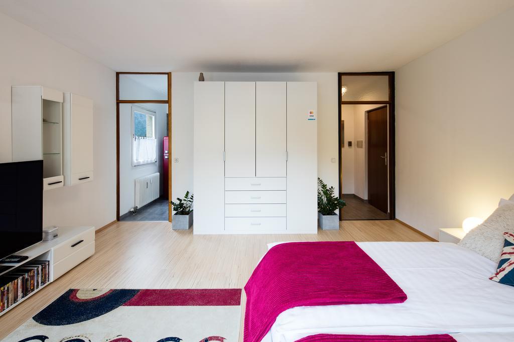 W & S Executive Apartments - Обертраун Экстерьер фото
