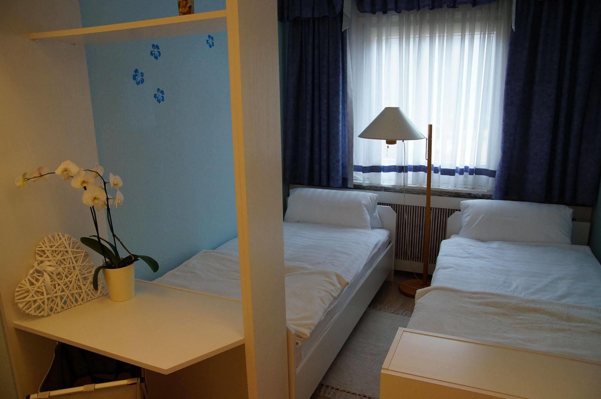 W & S Executive Apartments - Обертраун Экстерьер фото